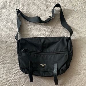 Authentic Prada crossbody bag - Black